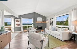 566 Webster Dr, Martinez, CA 94553