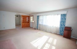 3 Linden Ave, Stanhope Boro, NJ 07874-2637