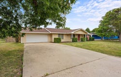 118 CYPRESS FALLS DR, Ingram, TX 78025