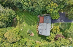 32 Blue Ridge Road, Ridgefield, CT 06877