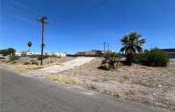 1692 Shamrock Road, Bullhead City, AZ 86442