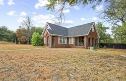 1100 W Walnut Street, Coleman, TX 76834