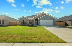 16529 Crossing Circle, Lindale, TX 75771