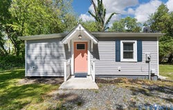 660 Johns Neck Road, Weems, VA 22576