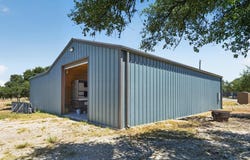 785 Legacy Oaks Dr, Harper, TX 78631