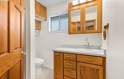 940 OAK Ter, SweetHome, OR 97386