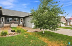 2327 N Main Ave, Tea, SD 57064