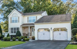 38 Hyer Court, Aberdeen, NJ 07747