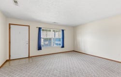 689 Scott Dr, Ontario, OH 44906