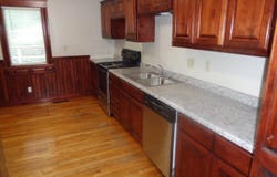 3633 SW 38th TER, Topeka, KS 66610