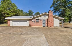 186 Horseshoe Loop, Columbus, MS 39705