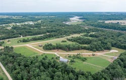 24 Halyon Estates, Perry, MO 63462