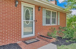 160 Stayman Rd, Roanoke, VA 24019