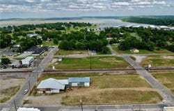 15 E Foley AVE, Eufaula, OK 74432