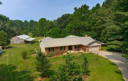 200 M F BOWEN Road, HUNTINGTOWN, MD 20639