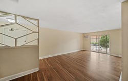 1065 Valley Lane, Hoffman Estates, IL 60169