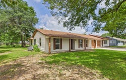 4209 Glenhurst Street, Orange, TX 77630