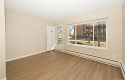 2925 W 13 Mile Road, Royal Oak, MI 48073
