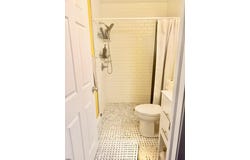 703 N Dudley Ave, Ventnor, NJ 08406