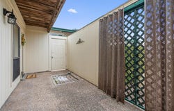 6718 Silvermine Dr, Austin, TX 78736