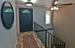 575 S 70TH St, Springfield, OR 97478