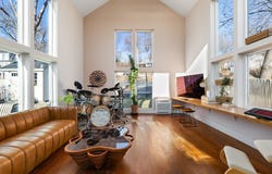 27 Broad Cove Rd, Hingham, MA 02043