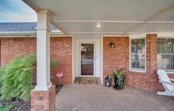 1009 Briar Ridge Rd, Enid, OK 73703