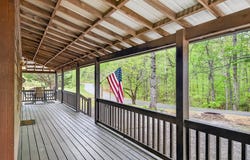 5670 Eagles Cove Rd, Byrdstown, TN 38549