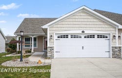 87 Tuscany Circle, Saginaw, MI 48603