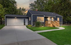 180 Summit Avenue, Orchard Park, NY 14127