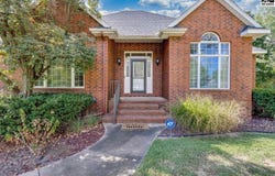3905 Meadow Ridge Ln, Hutchinson, KS 67502