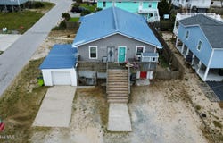 1518 Easy Street, Surf City, NC 28445