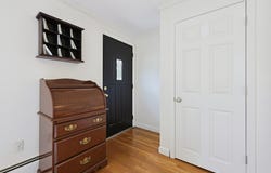 4 Willow St, Franklin, MA 02038