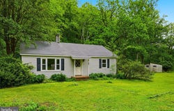 326 KEYSER RUN Road, WASHINGTON, VA 22747