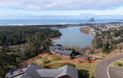 7400 KINGFISHER Loop, PacificCity, OR 97135