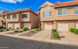 1633 E LAKESIDE Drive, Gilbert, AZ 85234