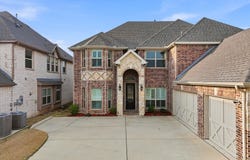418 Crestview Drive, Midlothian, TX 76065