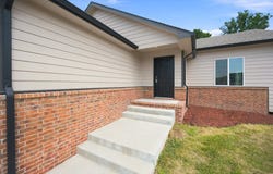 1118 Sontag Ct, Derby, KS 67037