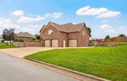 2001 N 7th Avenue, Ozark, MO 65721