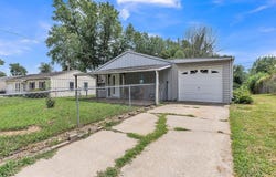 4904 Shawnee Road, St Joseph, MO 64503