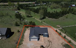 8552 S Olivia Drive, Maple City, MI 49664