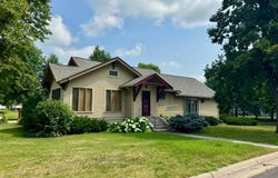 1008 W Ash Avenue, Olivia, MN 56277