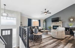 905 Carl Ct, Solon, IA 52333