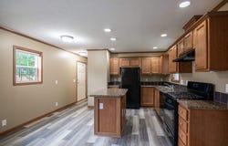 911 S FRONTIER TRAIL, Mandan, ND 58554