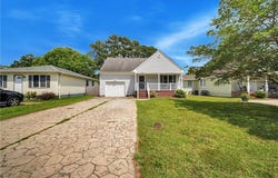 1322 Hazel Avenue, Chesapeake, VA 23325