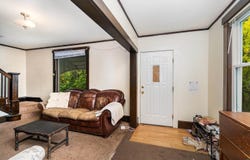 1306 E 11th St, Duluth, MN 55805-1560