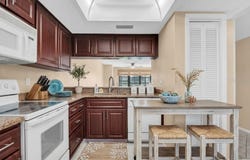 151 LAKEVIEW Way, OLDSMAR, FL 34677