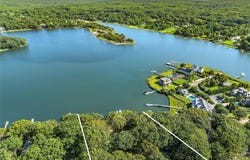 210 Redwood Road, Sag Harbor, NY 11963