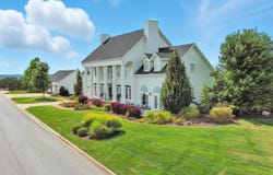 160 Emerald Pointe Drive, Hollister, MO 65672