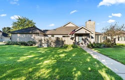 8024 Harrisburg Lane, Fort Wayne, IN 46835